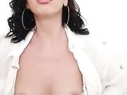 Morettina italiana mostra le tette