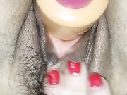 Moglie a pecorina vniene con dildo in fica