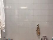 Ops capezzolo in live in bagno