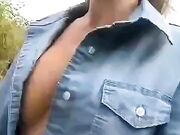 Vediamo se mi becca qualche guardone a masturbarmi