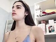Ragazza italiana live Bigo in intimo