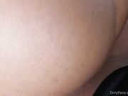 Sveltina in macchina coppia italiana