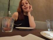 Rischiosa scopata coppia nel bagno del ristorante