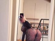 Bionda selfie in tutina trapsarente OF