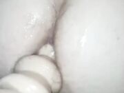 Dildo nel culo bagnato e aperto