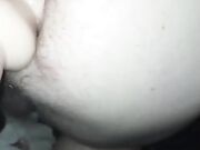 Dildo nel culo bagnato e aperto