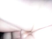 Lo sega dal finestrino,lo succhia e si fa scopare