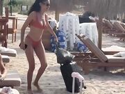 Elodie in bikini in spiaggia