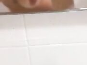 Giorgia tettona scopata in bagno dal fidanzato