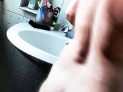 La riprendo in bagno mia cognata