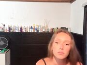 Ops belle tettine in live