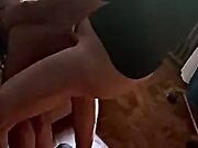 Padre e figlio condividono fidanzata