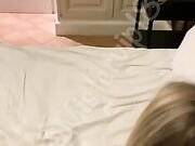Bellissima fidanzata bionda gode presa a novanta
