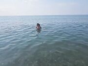 Tranquilla nessuno ti guarda gli occhiali ma le tettone