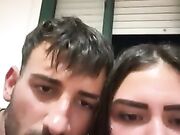 Giovane coppia italiana in live