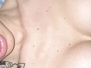 Spagnola fidanzata tatuata con tettone rifatte