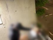 italiana scopa nero sul balcone su instagram