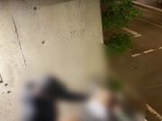 italiana scopa nero sul balcone su instagram