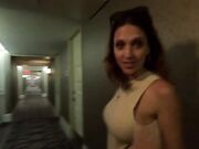 Con plug anale al supermercato si fa inculare in hotel