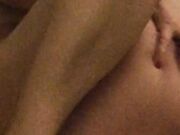 Mia moglie scopa davanti a me che mi tocco