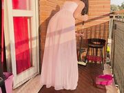 Trasparenze casalinga sul balcone