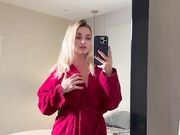 Orgasmo epslosivo tettona sul letto social ita