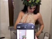 Pompino con venuta in faccia per festeggia la laurea