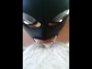Slave masturba la sua mistress con un dildo
