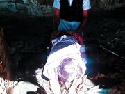 Scopata di Halloween cameriera fantasma e operaio