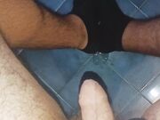 22 anni con cazzo microscopico e poca sborra