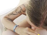 Pompino Milf italiana in vacanza outdoor