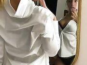 Bambolina tettona con bel culotto