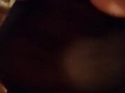 Moglie tettona si masturba e lui si sega