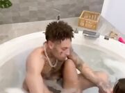 Famosa italiana social scopata da fidanzato rapper