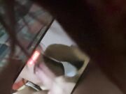 Succhia il cazzo e si riprende la troia