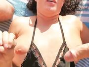 Mia moglie si fa sditalinare da guardone in spiaggia