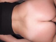 Giovane italiana mi cavalca il cazzo senza preservativo