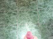 Sborrata gigante! Masturbo il mio cazzo grosso