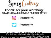 sveltina nel bagno dei nostri amici