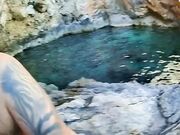 Leccata di fica sugli scogli coppia italiana