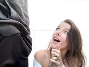 Succhia il cazzo in un parcheggio