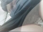 In giro con la figa all’aria mentre faccio shopping