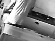 Telecamera nascosta italiana tradisce in cucina