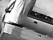 Telecamera nascosta italiana tradisce in cucina