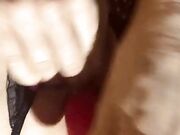 Moglie matura sditalinandosi col dildo in fica