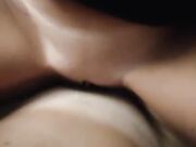 Moglie matura con belle tettone galoppa suo marito