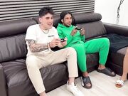 Silvia Preslar si scopa il migliore amico del fidanzato