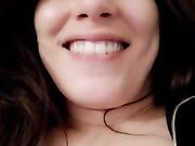 Ragazza italiana fica si masturba in live