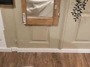 Moglie con bel culo a pecorina in attesa del cazzo