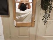 Moglie con bel culo a pecorina in attesa del cazzo